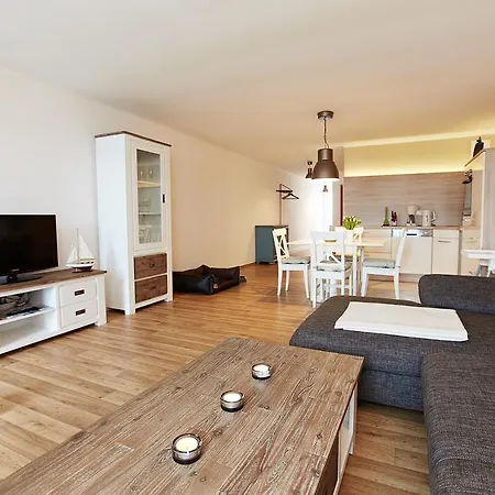 Haus Strandeck 公寓 *